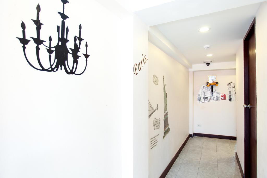 Hostel 8 Sukhumvit Soi 8 Bangkok Extérieur photo